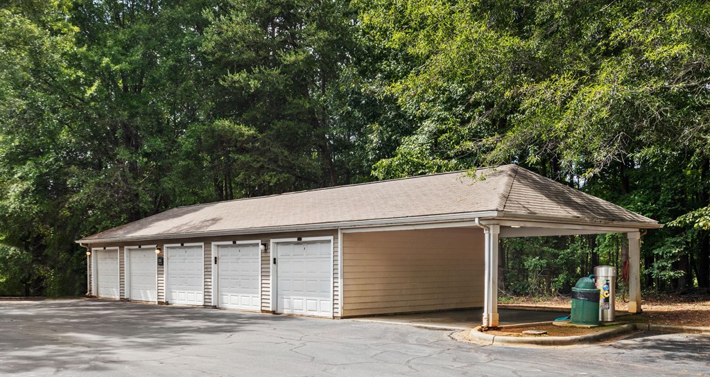 Matthews Reserve Apartments, 1315 Cameron Village Drive, Matthews, NC
